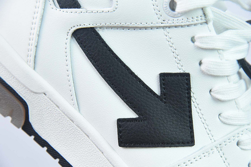 OF™ C/O VIRGIL ABLOH OUT OF OFFICE LOW-TOP LEATHER SNEAKERS ‘OOO“