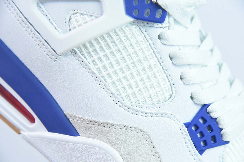 NIKE SB X AIR JORDAN 4 RETRO