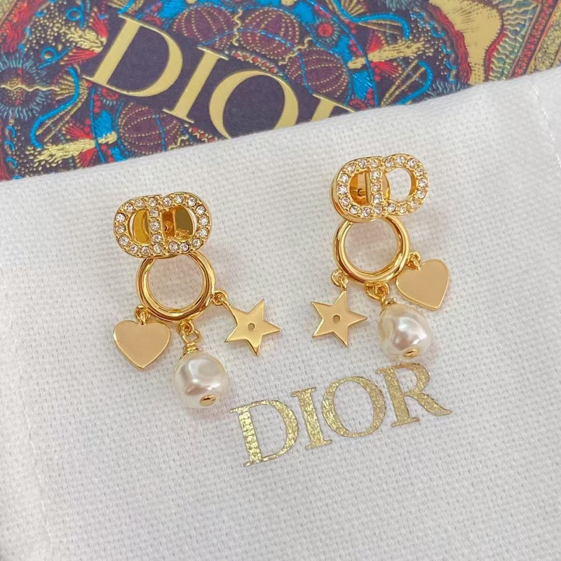 D10r earring