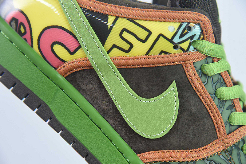 Nike SB Dunk Low 