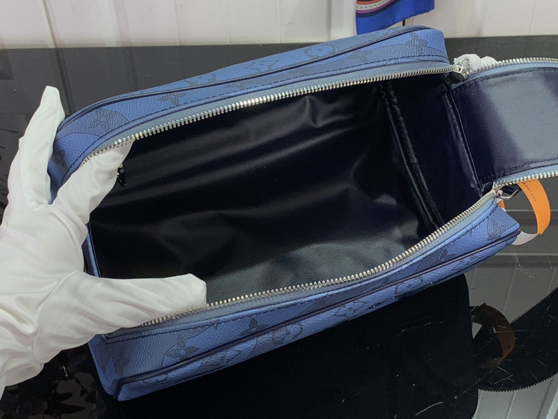 LVT PURSE