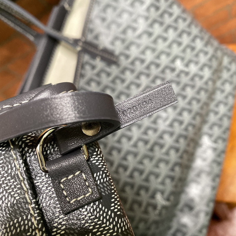 Go*ard purse