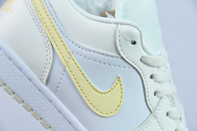 Air Jordan 1 Low 