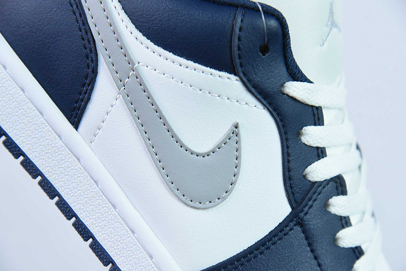 AIR JORDAN 1 LOW 