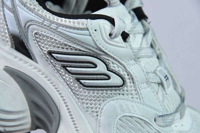 BC XL Sneakers