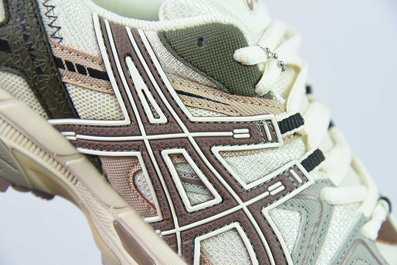 ASICS GEL-Kahana 8 