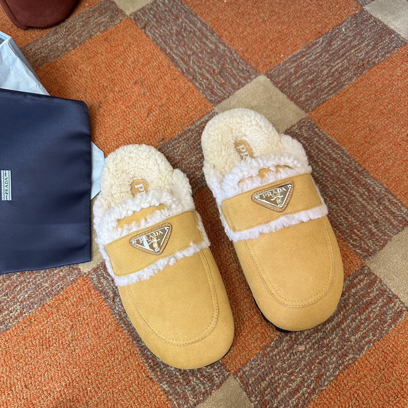 Pra*a sandals