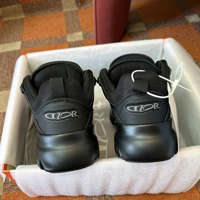 DIO* SNEAKER