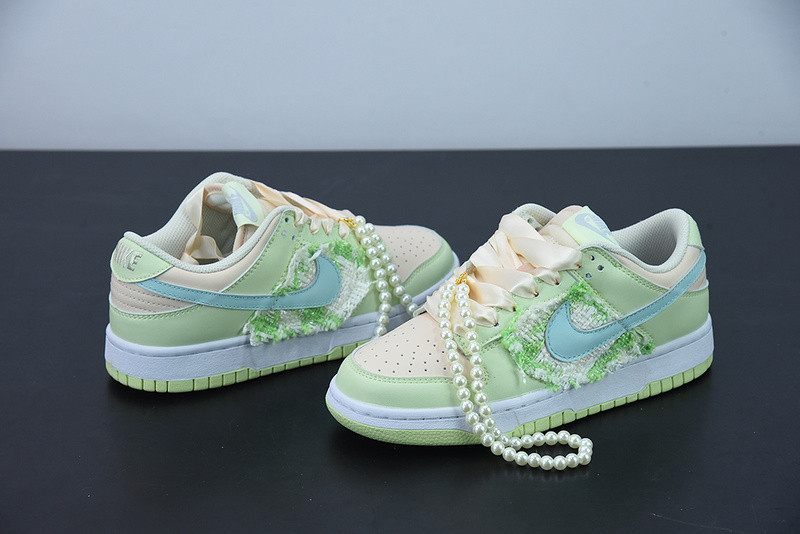 NIKE SB DUNK LOW 