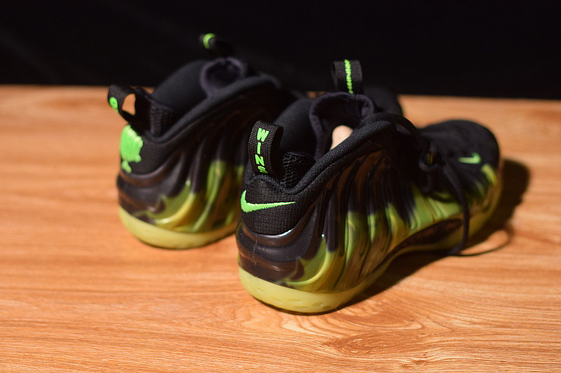 NIKE AIR FOAMPOSITE  ONE PARANORMAN "PARANORMAN" 579771-003