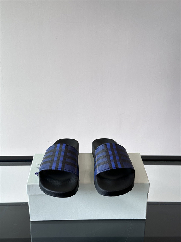 BURBERRY SLide