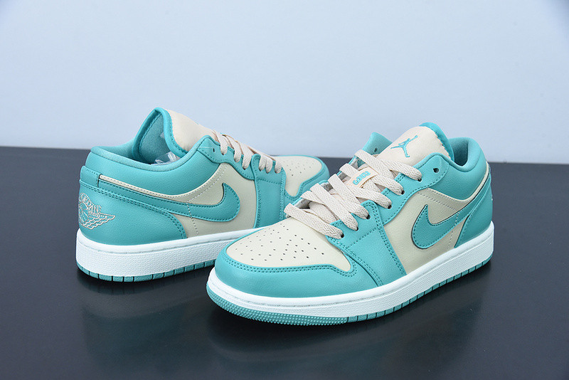 AIR JORDAN 1 LOW 