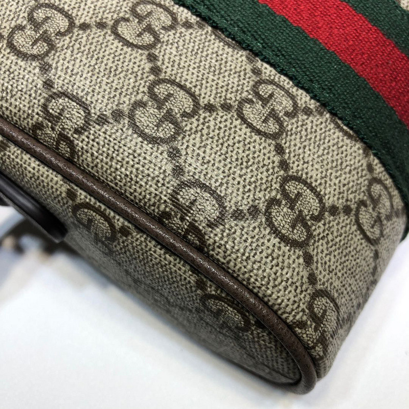 G*u*i shoulder bag