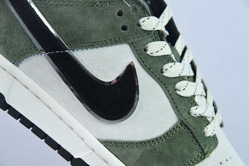Otomo Katsuhiro x Nike SB Dunk Low "Steamboy OST" FF0918-015