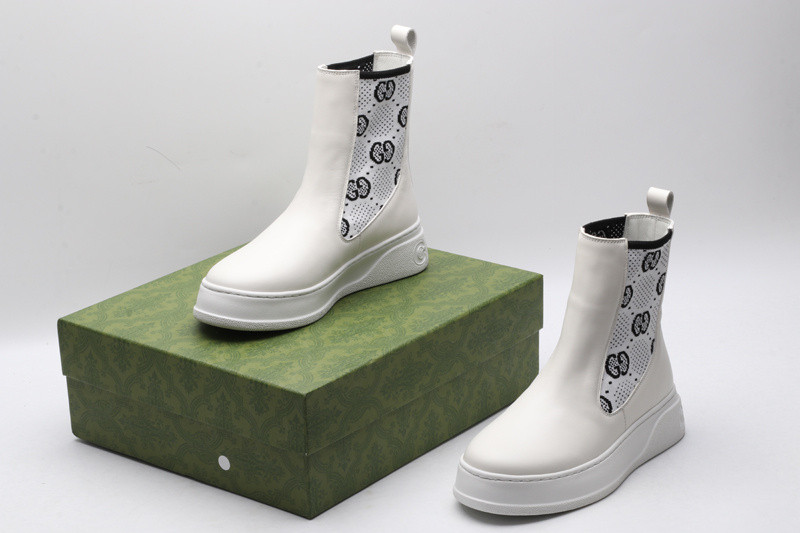 G*u*i boots