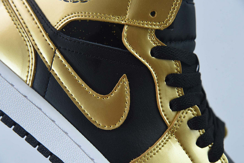 Air Jordan 1 Mid SE GS 