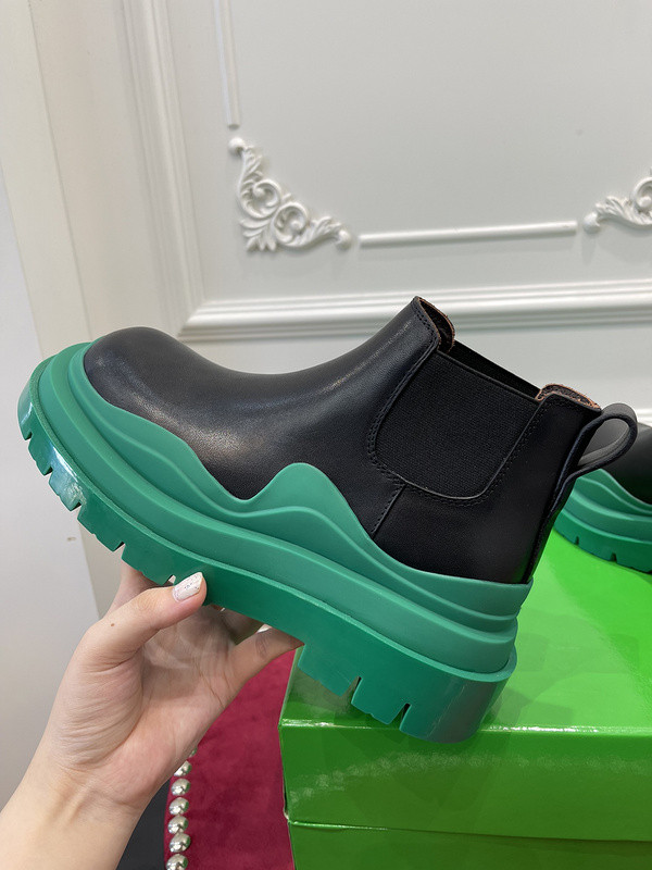 b0tte*a Ven*ta sneaker
