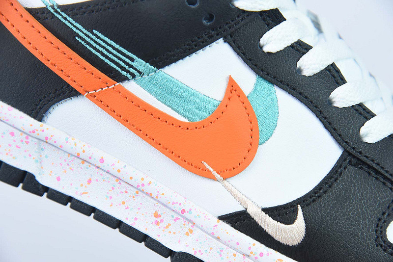 Nike WMNS DUNK LOW 