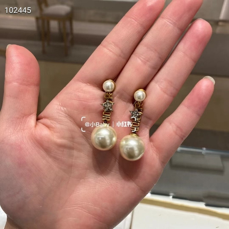 D10r earring