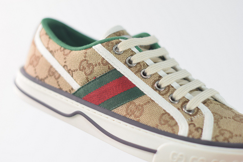 G*u*i ace embroidered low-top sneaker