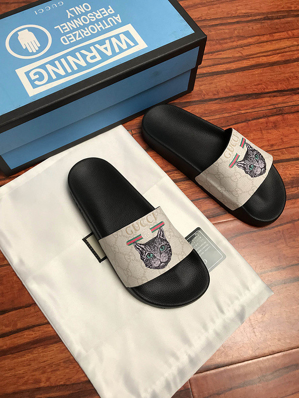 G*u*i sandals