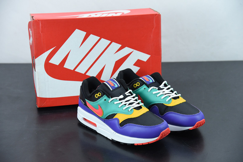 NIKE AIR MAX 1 SE 