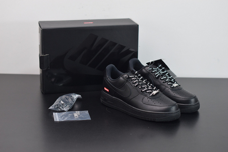 NIKE Supreme NIKE AIR FORCE 1 LOW BLACK CU9225-001