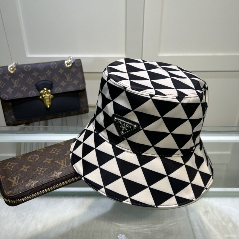 Pra*a hat