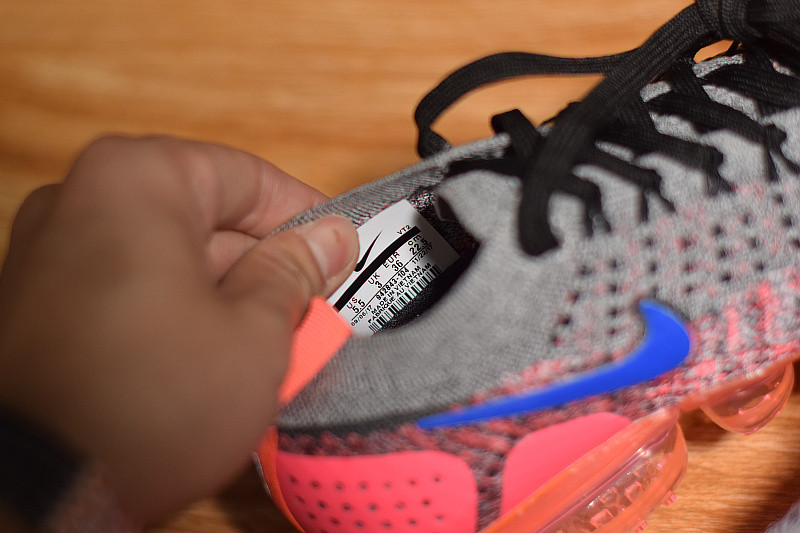 NIKE AIR VAPORMAX 2 