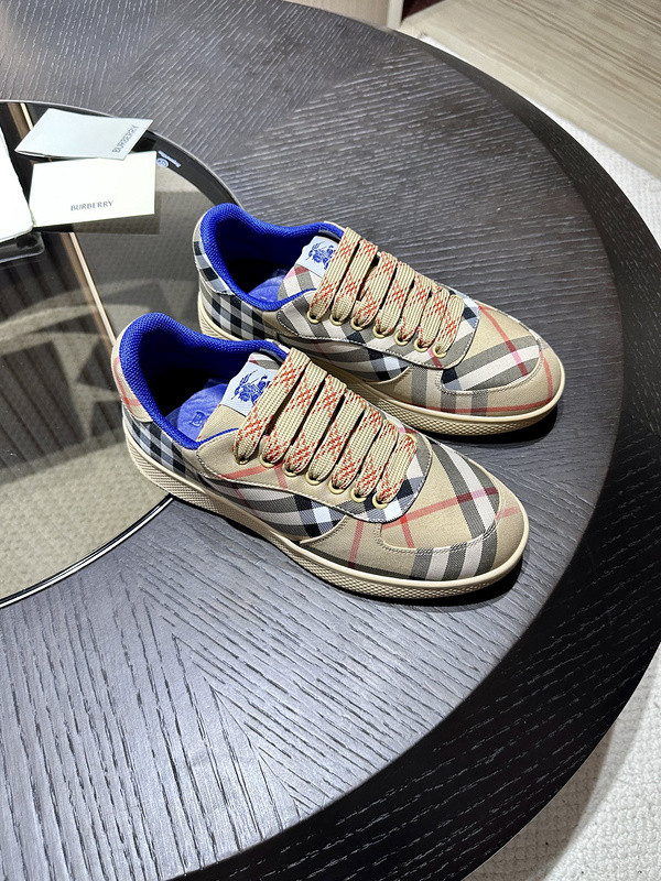 B**rry sneaker