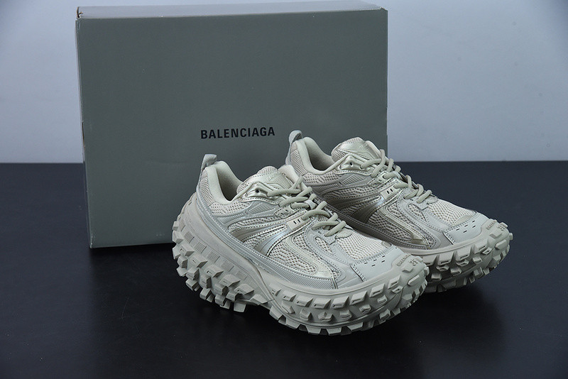 BC DEFENDER RUBBER PLATFORM SNEAKERS