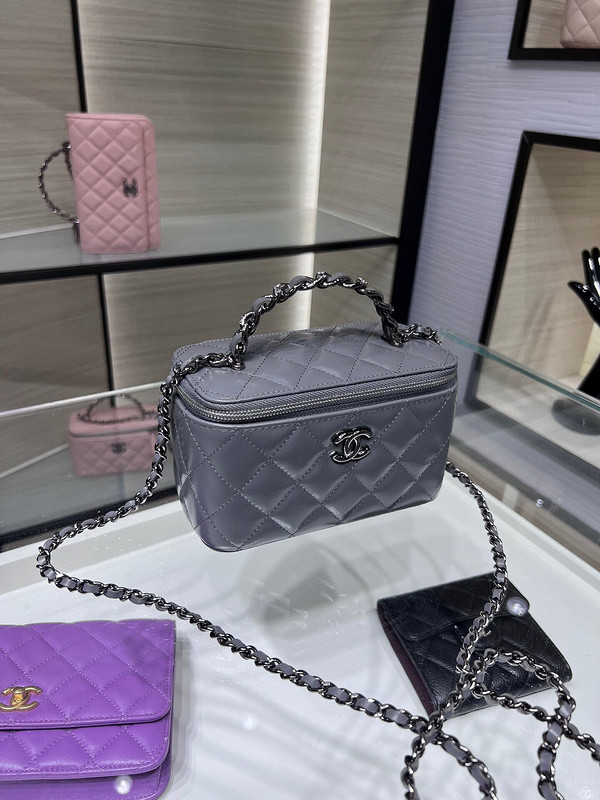 Ch*el purse