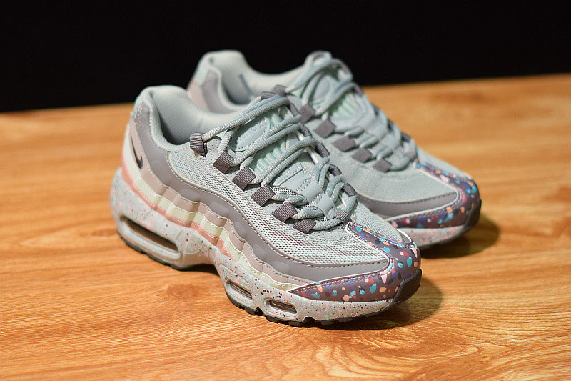 NIKE AIR MAX 95 SE 