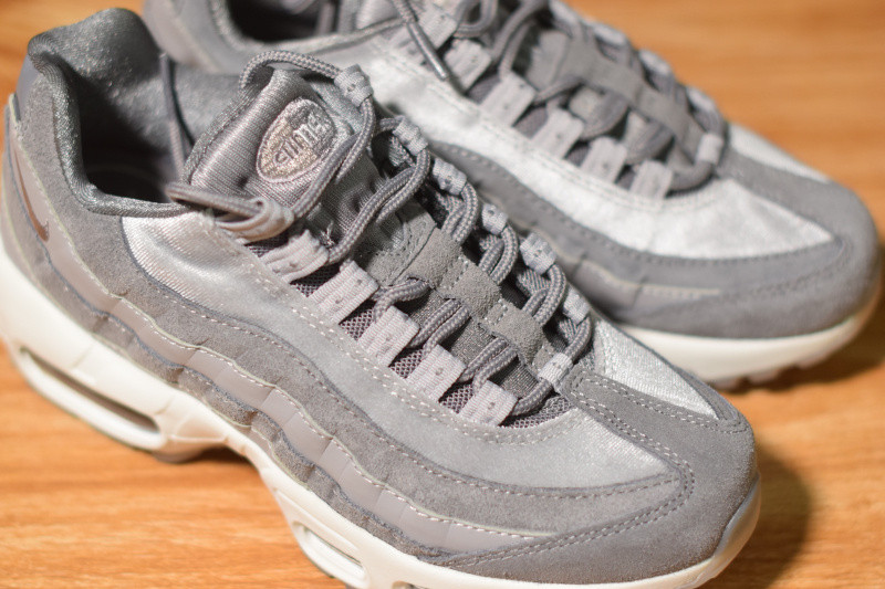 NIKE AIR MAX 95 LX 