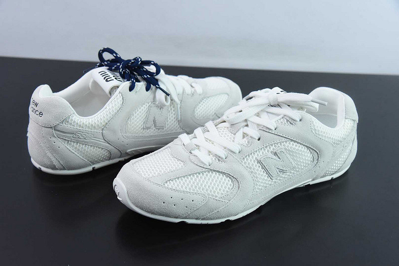 NEW BALANCE X MIUMIU SNEAKER