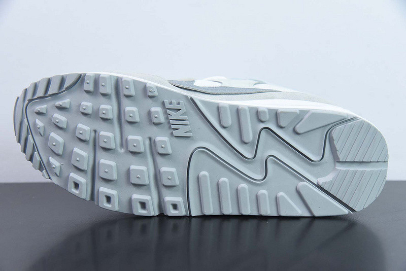 Nike WMNS AIR MAX 90 FUTURA 