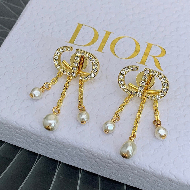 D10r earring