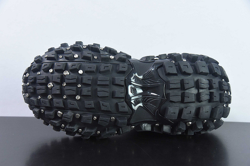 BC DEFENDER RUBBER PLATFORM SNEAKERS
