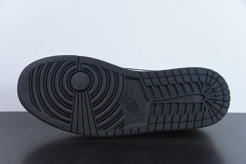 Air Jordan 1 Low OG “Mocha” CZ0790-102