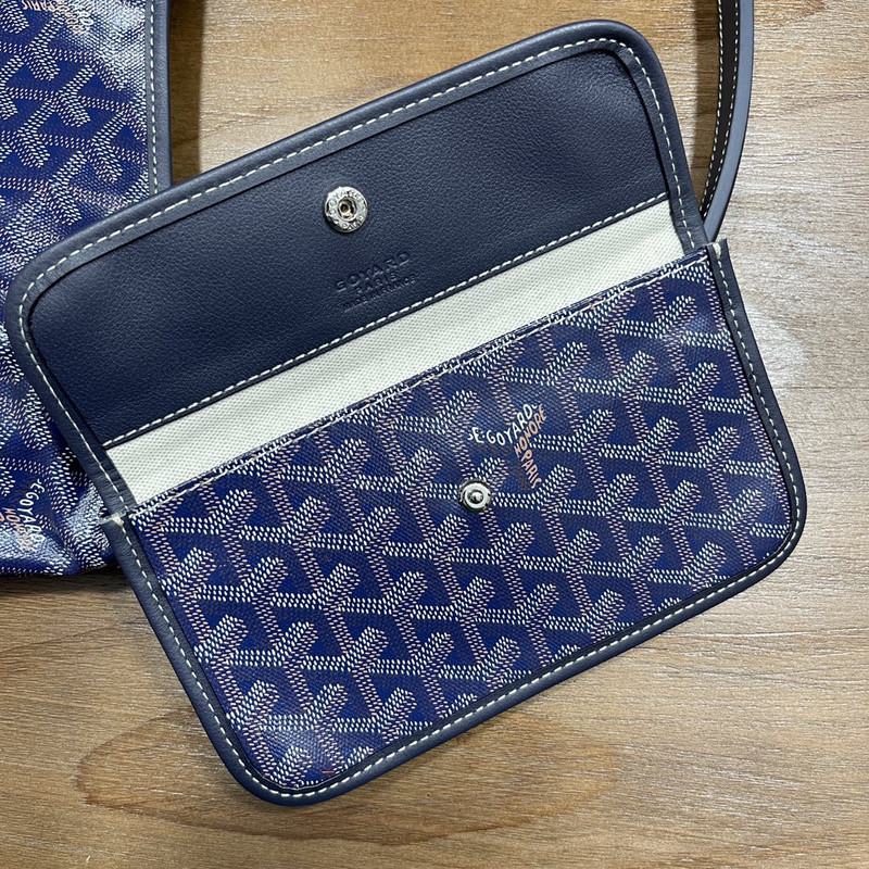 Go*ard purse