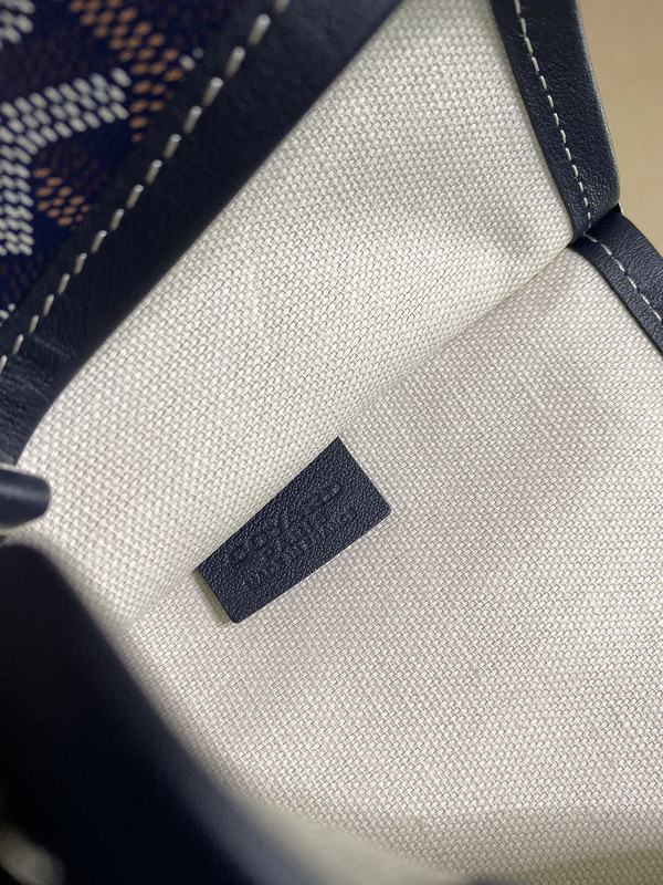 Go*ard purse