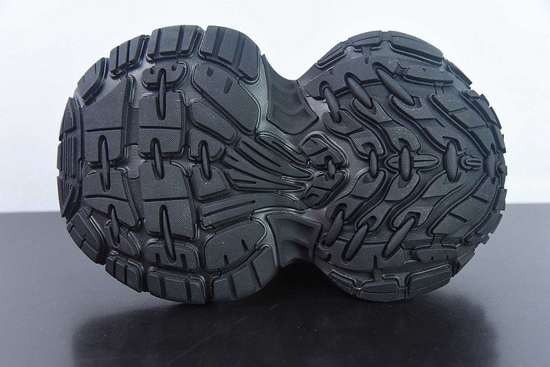 BC XL Sneakers
