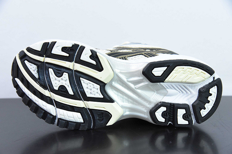 ASICS Gel Kayano 14 