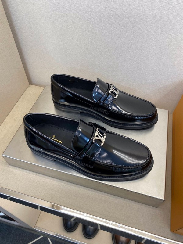 LVT shoes