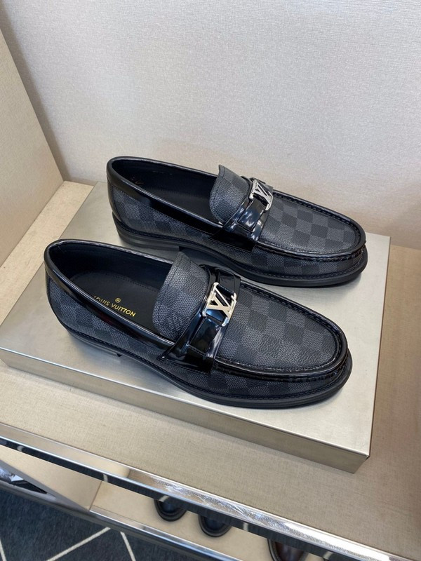 LVT shoes