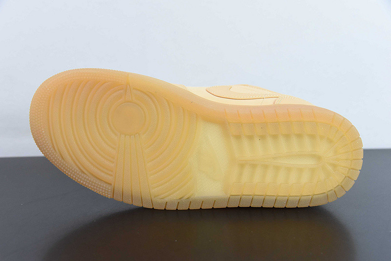 Air Jordan 1 Low “Pale Vanilla” FZ3972-294