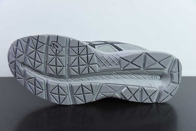 ASICS Gel-Contend 4 