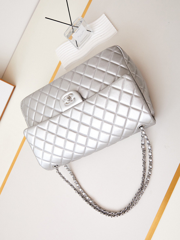 Ch*el purse