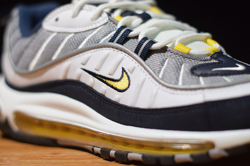 NIKE AIR MAX 98 TOUR YELLOW 640744-105