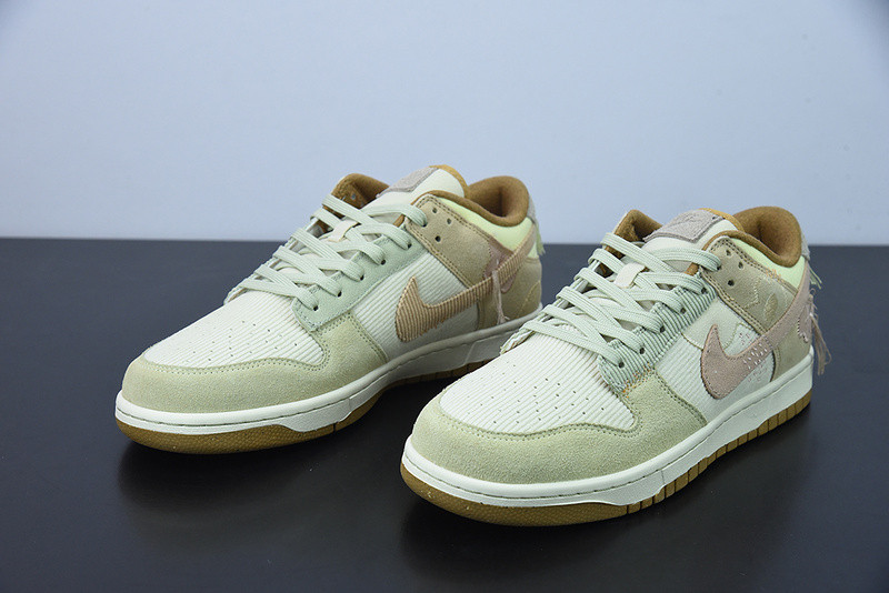 NIKE WMNS DUNK LOW 